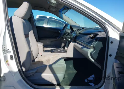 2012 Toyota Camry Le z USA, uszkodzony, nr VIN 4T1BF1FK0CU547915